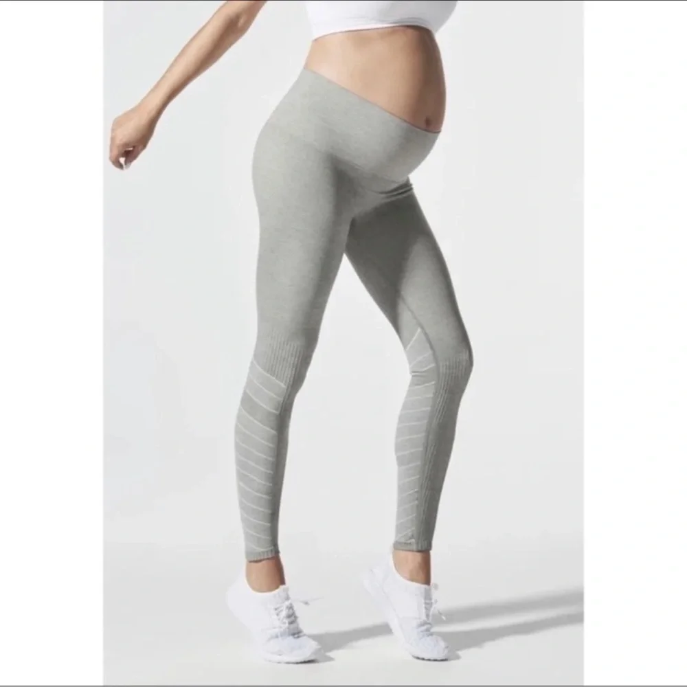 Blanqi Dove Grey Hipster Contour Legging size M NWT Maternity‎ or post partum